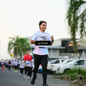 Runner Photo 7908732