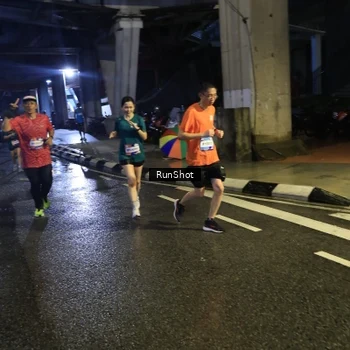 Runner Photo 7908749
