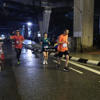 Runner Photo 7908752