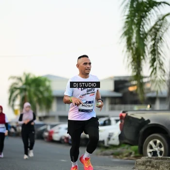 Runner Photo 7908799