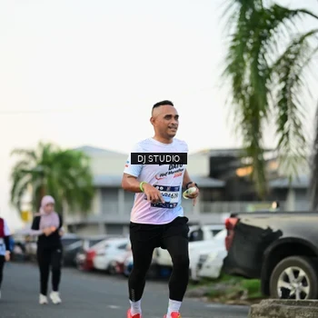 Runner Photo 7908805