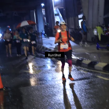 Runner Photo 7908875