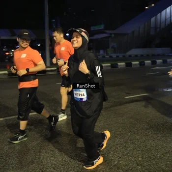 Runner Photo 7908901