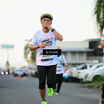 Runner Photo 7908996