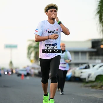 Runner Photo 7909009
