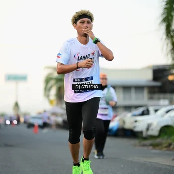 Runner Photo 7909013