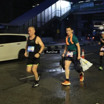 Runner Photo 7909026