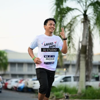 Runner Photo 7909076