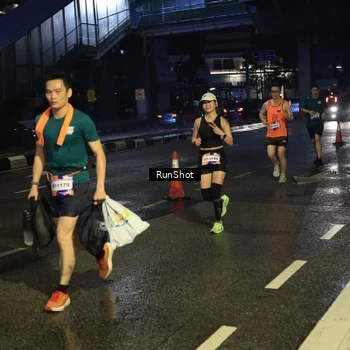 Runner Photo 7909106
