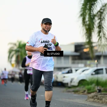 Runner Photo 7909111