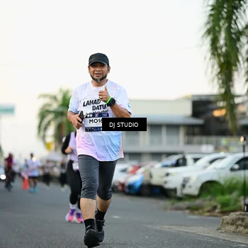 Runner Photo 7909113