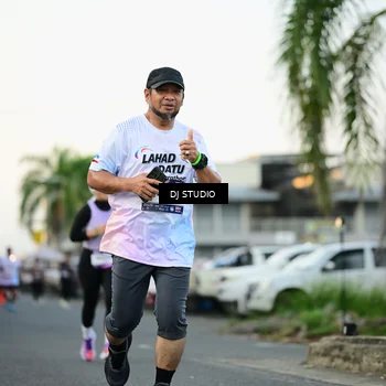 Runner Photo 7909115