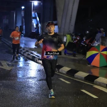 Runner Photo 7909118