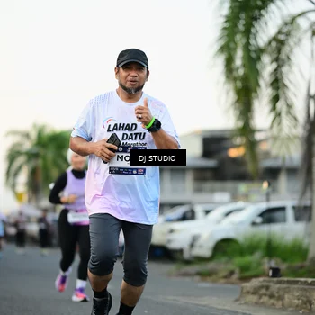 Runner Photo 7909119