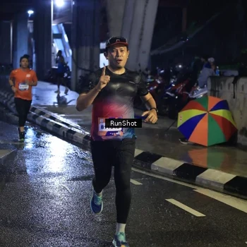 Runner Photo 7909131