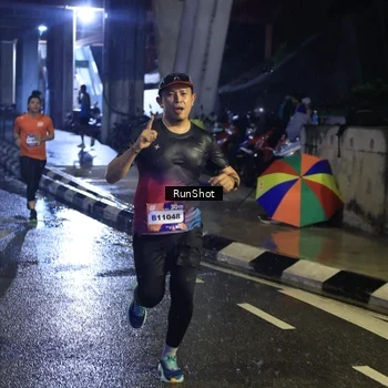 Runner Photo 7909134