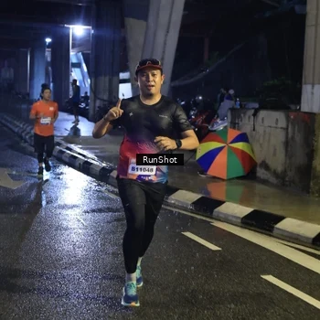 Runner Photo 7909143