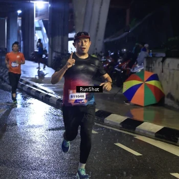 Runner Photo 7909144