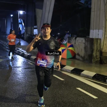 Runner Photo 7909153