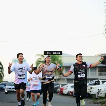 Runner Photo 7909188