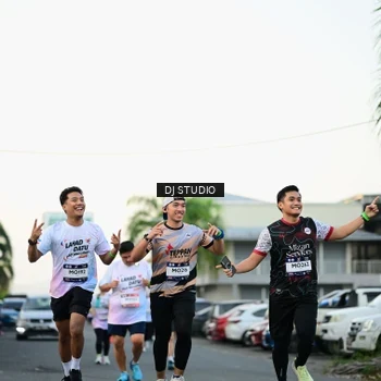 Runner Photo 7909189
