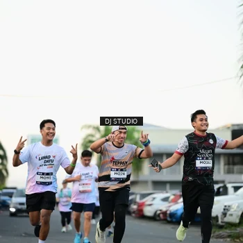 Runner Photo 7909192