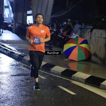 Runner Photo 7909193