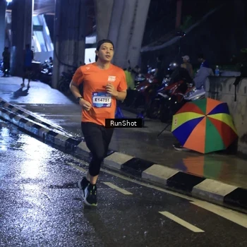 Runner Photo 7909206