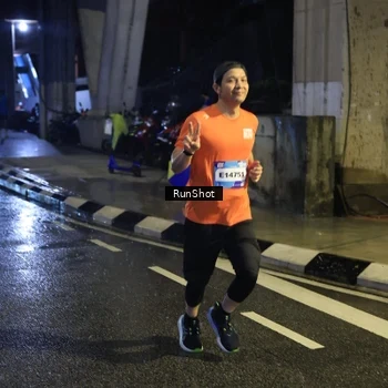 Runner Photo 7909214
