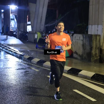 Runner Photo 7909215