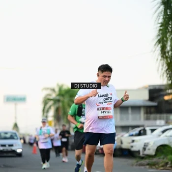 Runner Photo 7909228