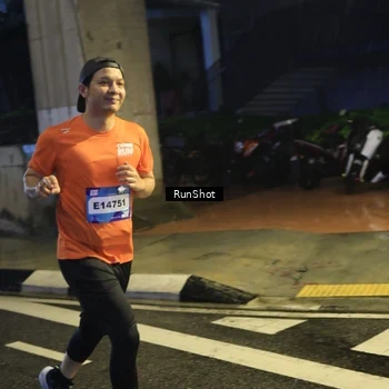 Runner Photo 7909243