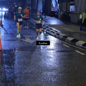Runner Photo 7909249