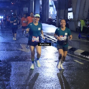 Runner Photo 7909296