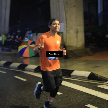 Runner Photo 7909299