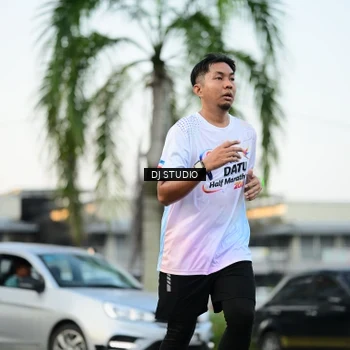 Runner Photo 7909304