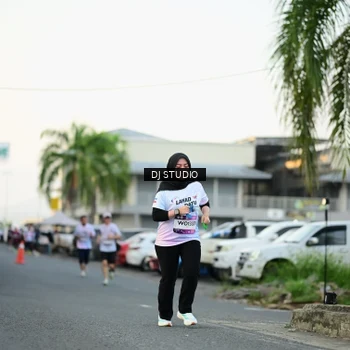 Runner Photo 7909325