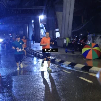 Runner Photo 7909355