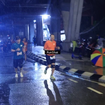Runner Photo 7909358