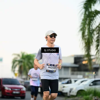 Runner Photo 7909371