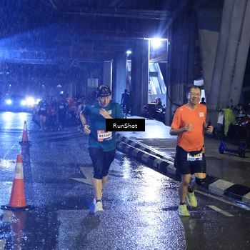 Runner Photo 7909380