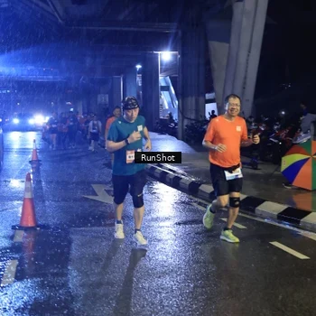 Runner Photo 7909396