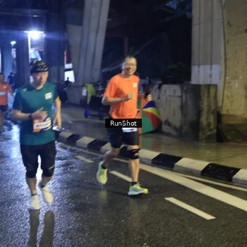 Runner Photo 7909416