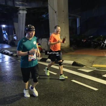 Runner Photo 7909438