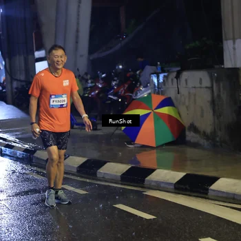 Runner Photo 7909501