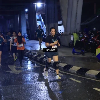 Runner Photo 7909536