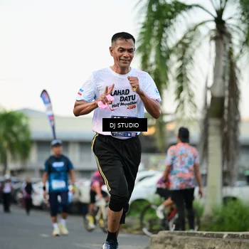 Runner Photo 7909592