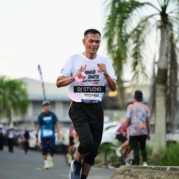 Runner Photo 7909596