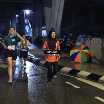 Runner Photo 7909600