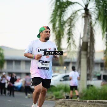 Runner Photo 7909663